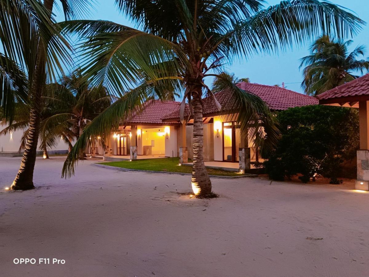 Blue Waves Kite Surfing Beach Resort Kalpitiya Exterior foto