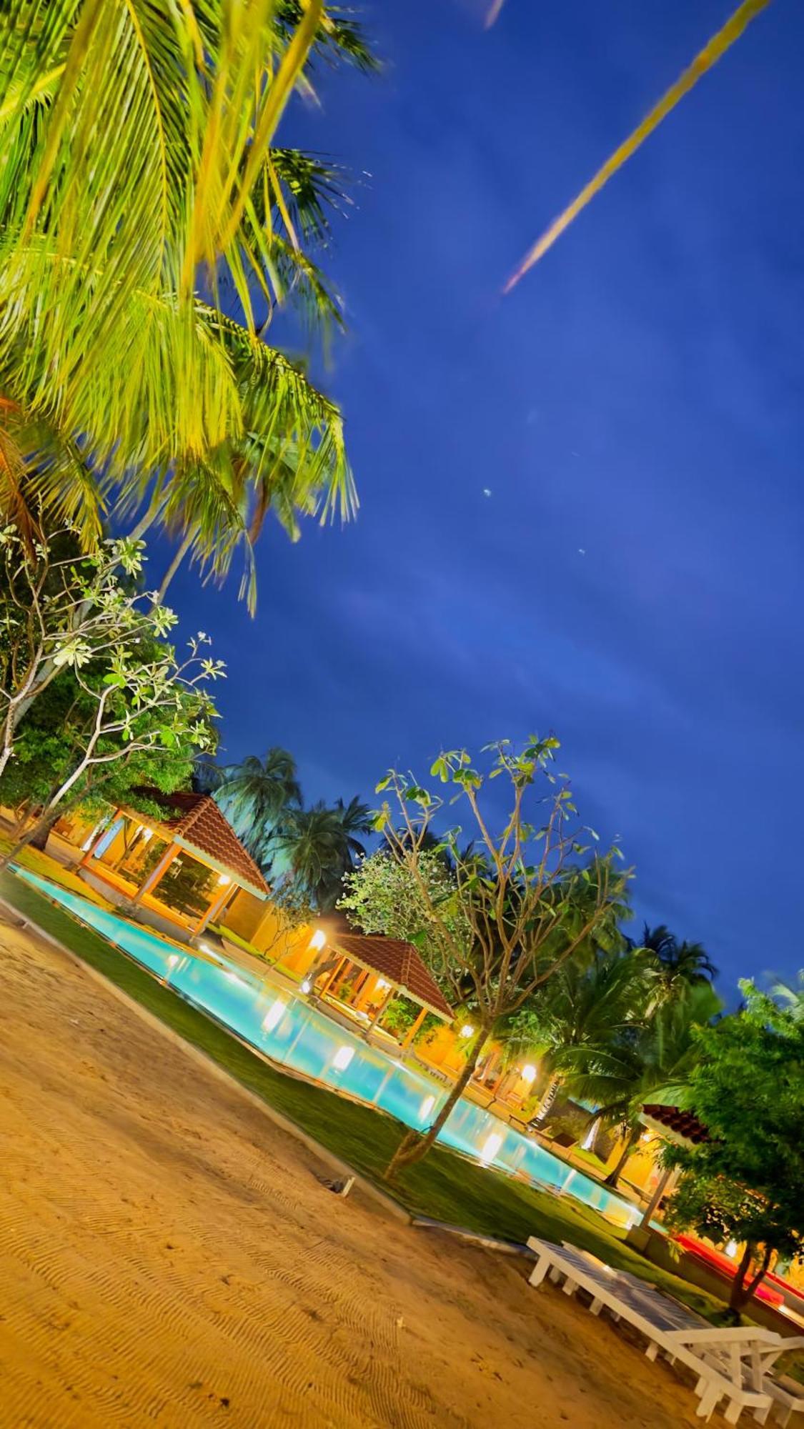 Blue Waves Kite Surfing Beach Resort Kalpitiya Exterior foto